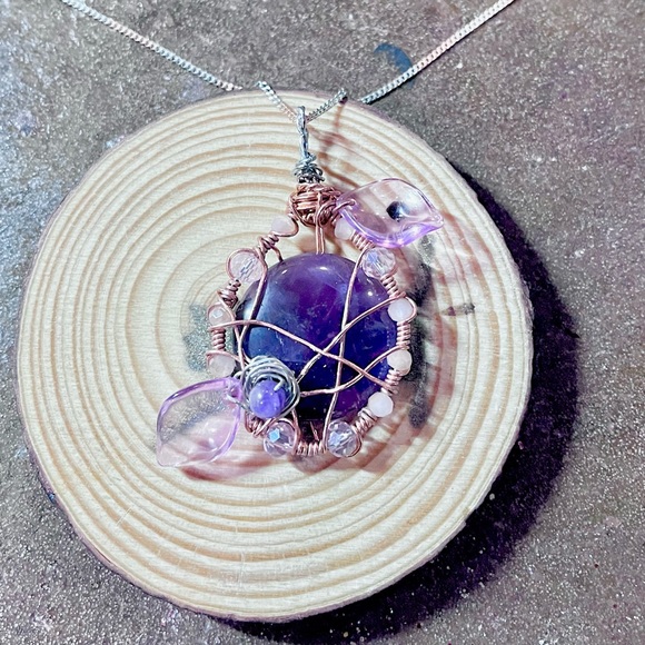 Floral Amethyst & Crystal Necklace - Picture 7 of 7